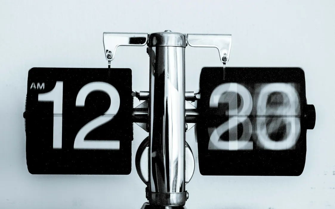 Cover for Manufacturing Lead Time Calculator & How to Reduce It